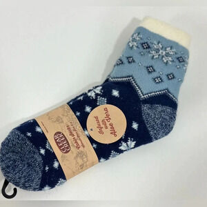 Clear creek cabin socks infused with aloe Vera sz 5-9